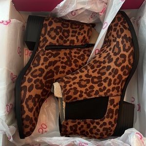 Brand new, Leopard Print women’s Booties.